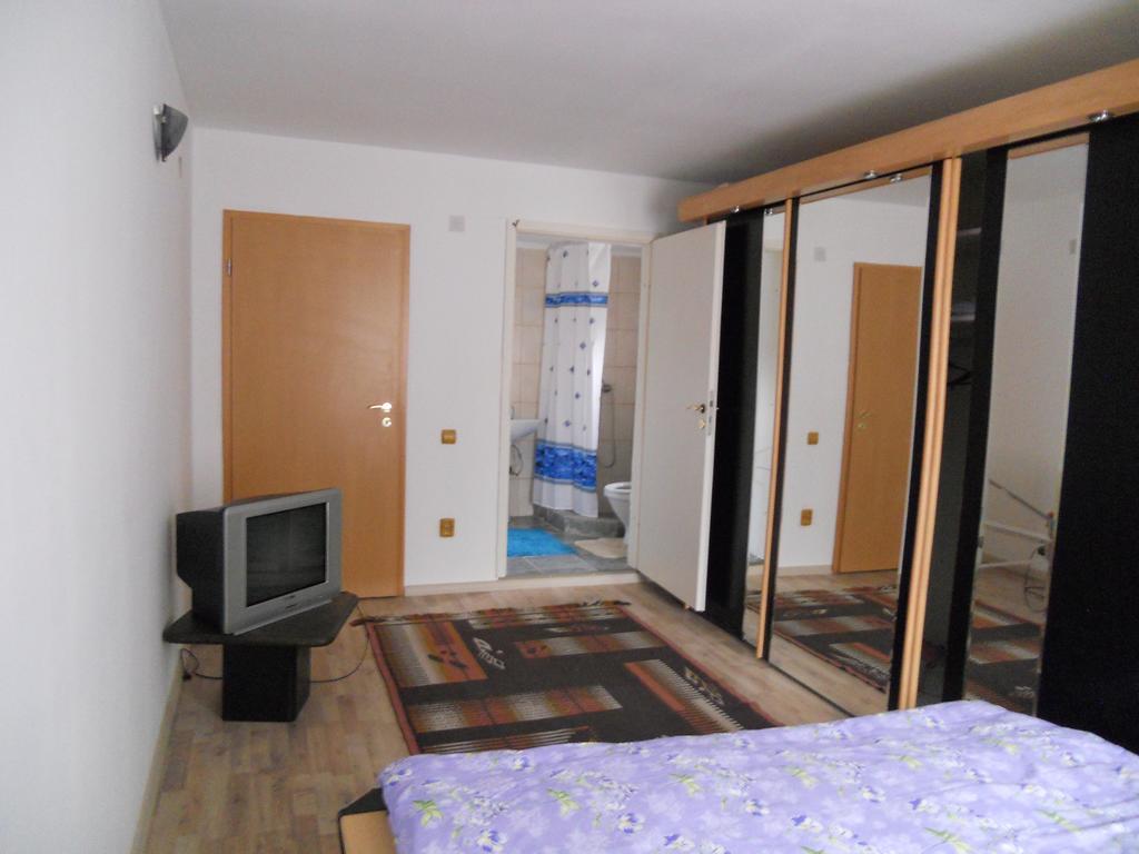 Hotel Cuibul Salamandrelor Sarmizegetusa Zewnętrze zdjęcie