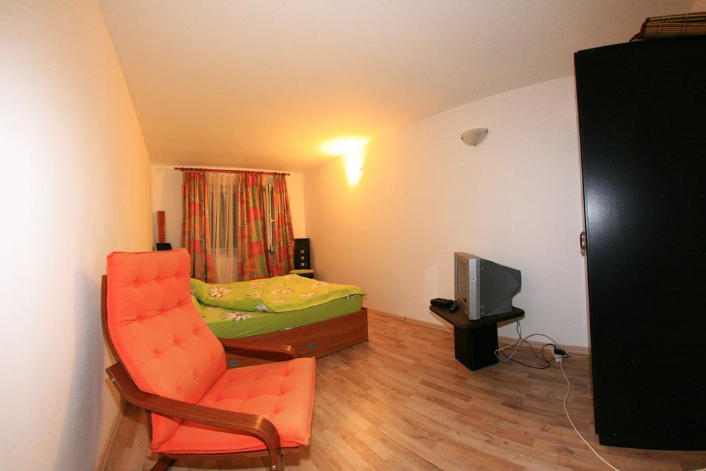 Hotel Cuibul Salamandrelor Sarmizegetusa Pokój zdjęcie